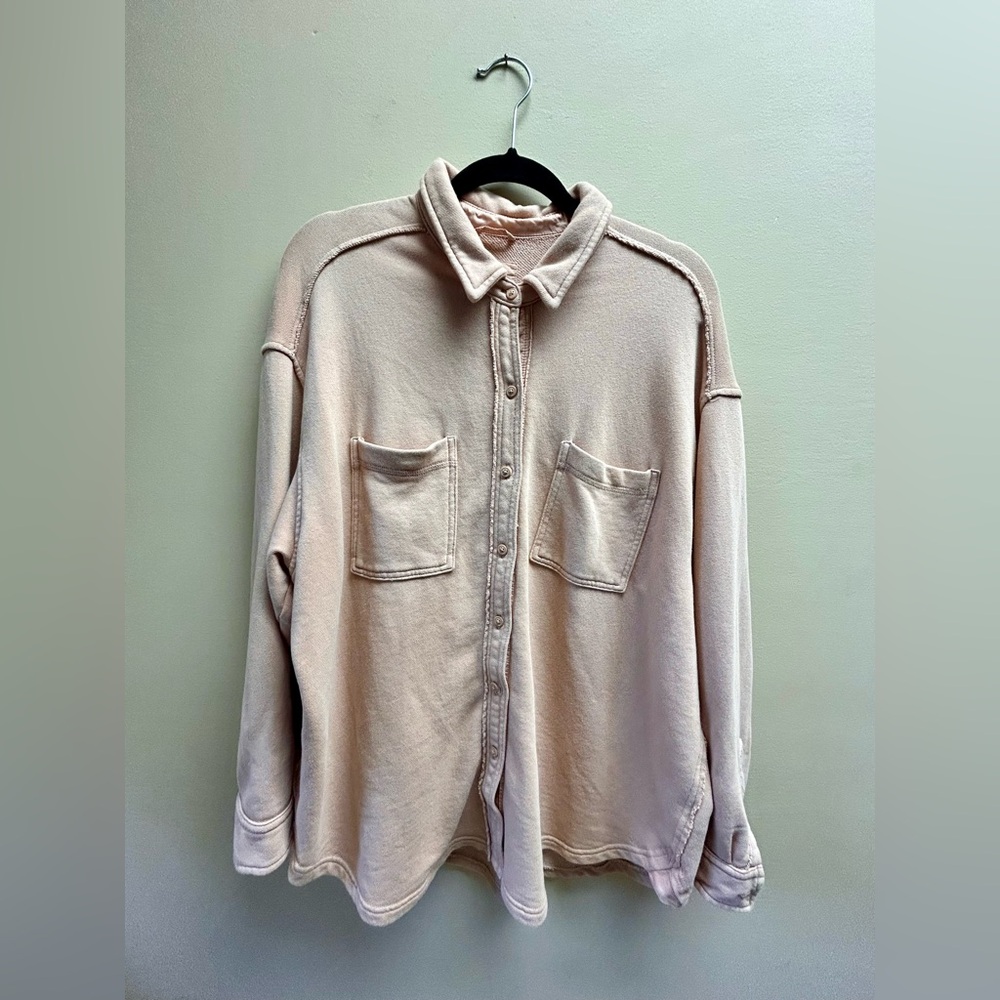 Aerie LumberJane Fleece Shirt in the color Toasty. - Picture 4 of 5